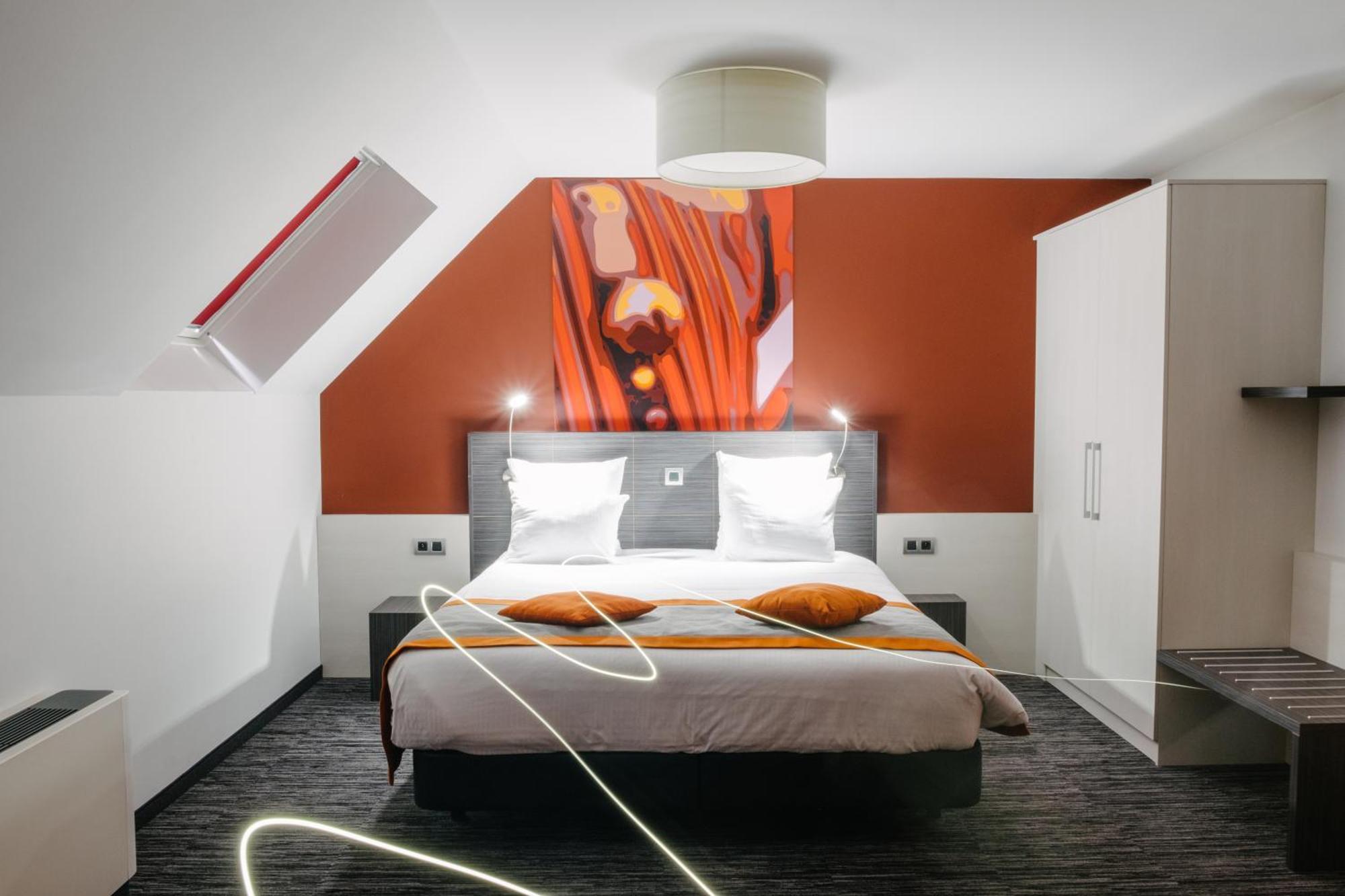 Orange Hotel La Louvière Exteriör bild
