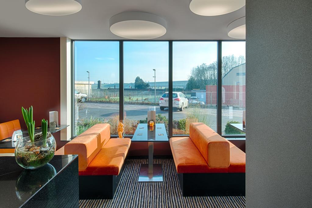 Orange Hotel La Louvière Exteriör bild