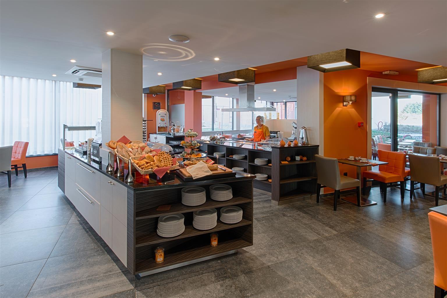 Orange Hotel La Louvière Exteriör bild