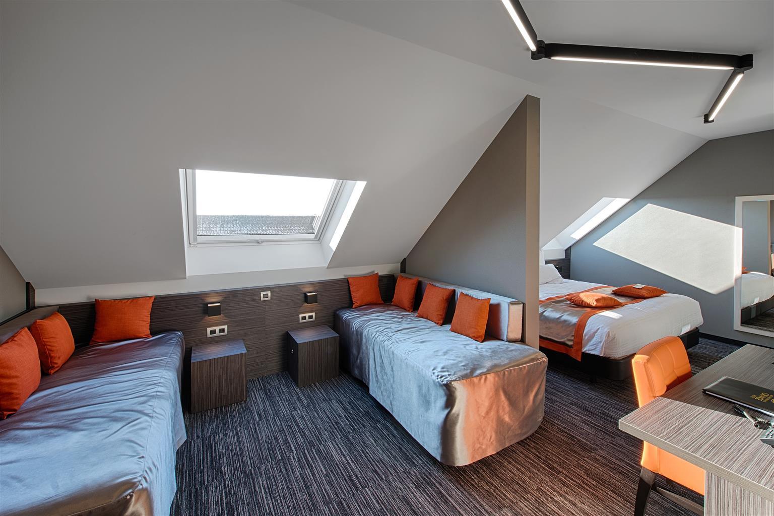 Orange Hotel La Louvière Exteriör bild